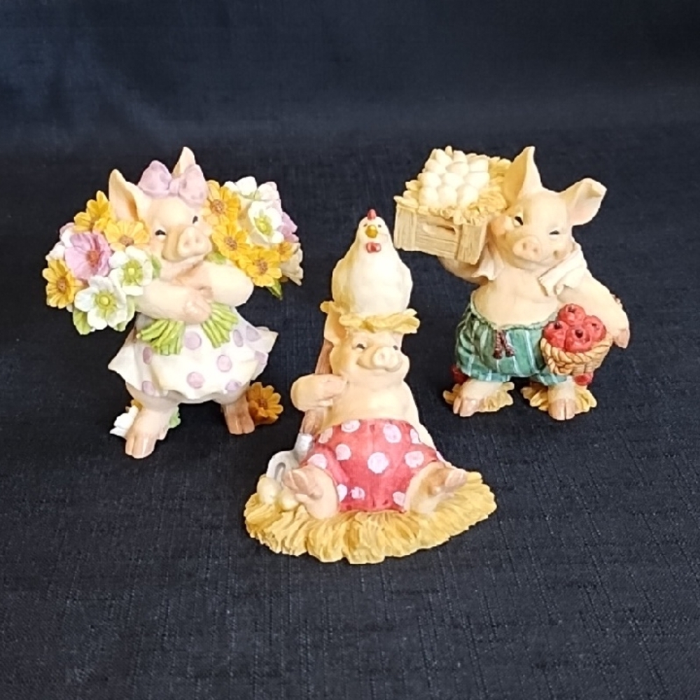 Set Of 3 Vintage Westland Charming Pig Figurines W Flowers Eggs Apples Chicken